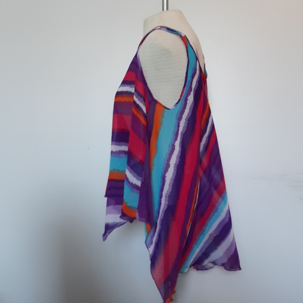 Top - Picture 2 of 4